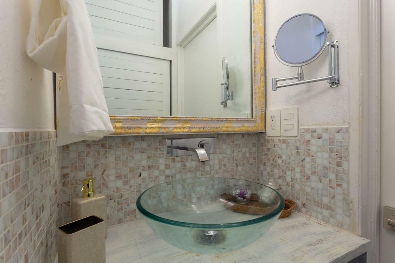 Lotus Beach Hotel - Adults Only 이슬라무헤레스 외부 사진